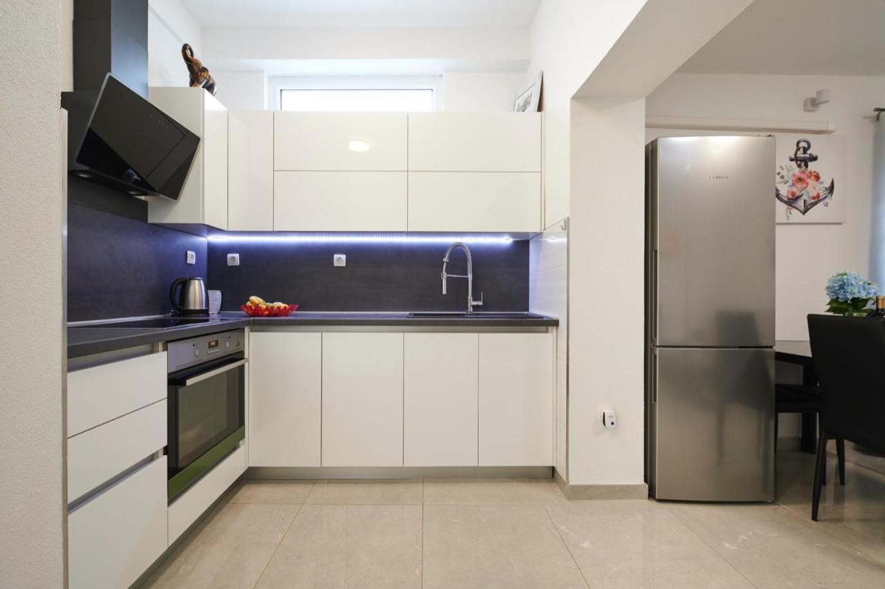 Apartment Josip Ciovo โตรกีร์ ภายนอก รูปภาพ