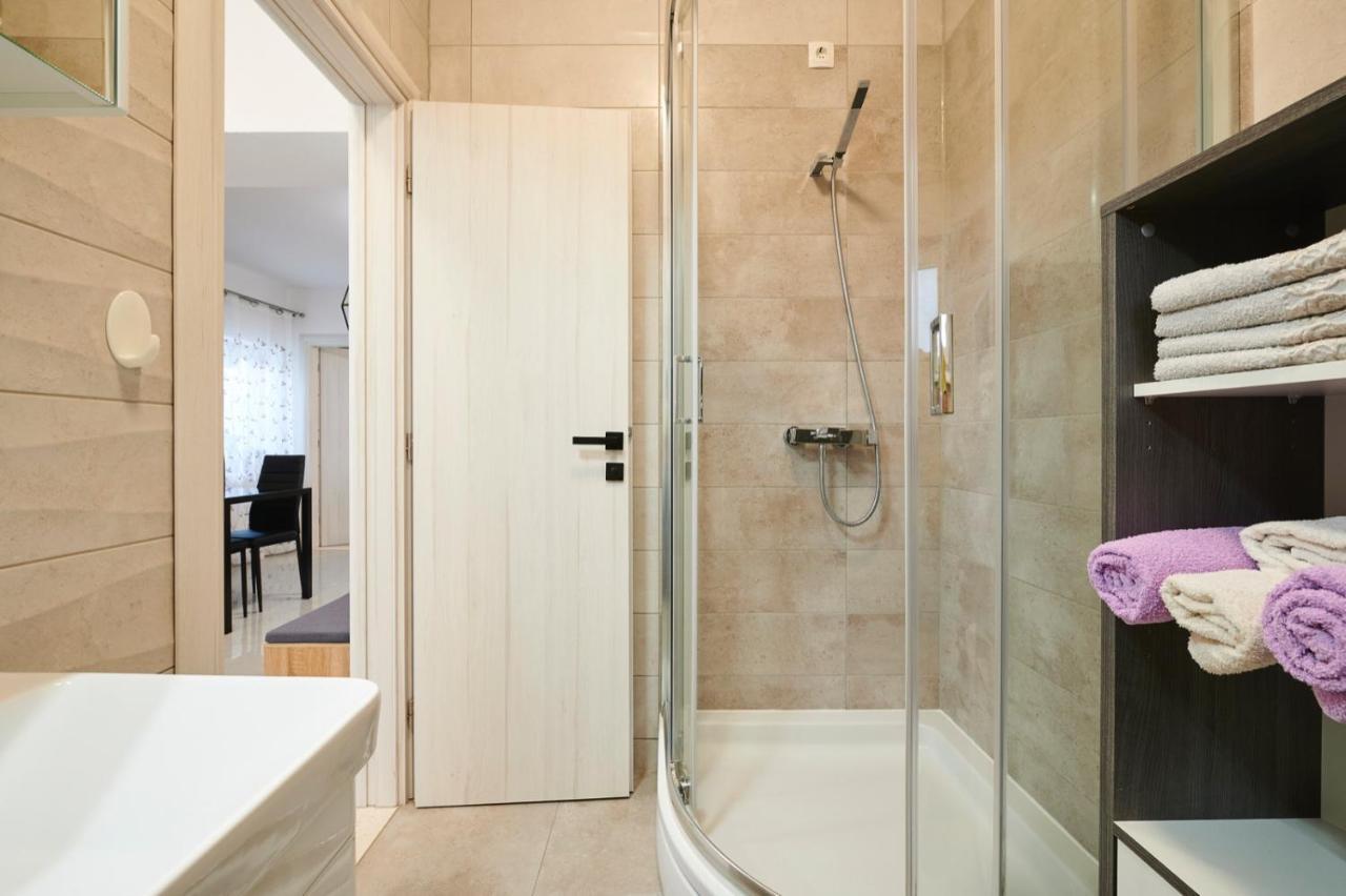 Apartment Josip Ciovo โตรกีร์ ภายนอก รูปภาพ